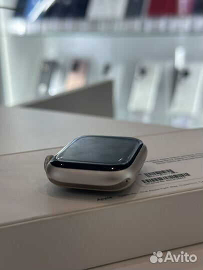 Apple watch 8 41mm Starlight