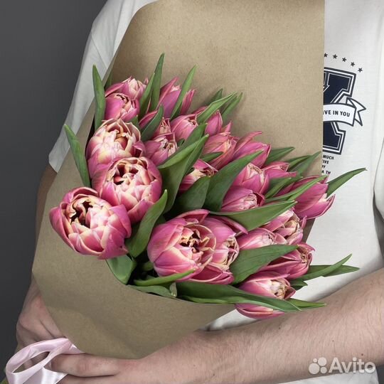 Тюльпаны букет из хризантем