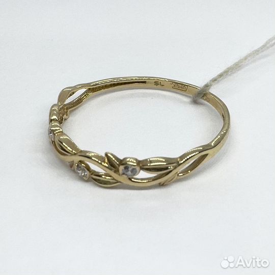 Золотое кольцо с камнем 18,5р