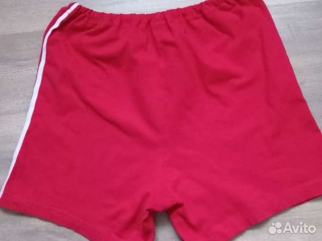 Шорты красные