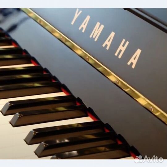 Пианино акустическое Yamaha + Аксессуары