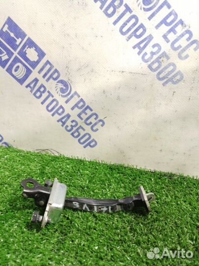 Ограничитель двери задний левый Nissan Teana J32