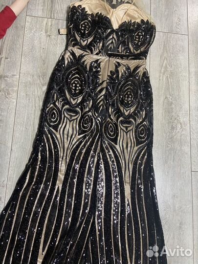 Продаю внчернее платье
