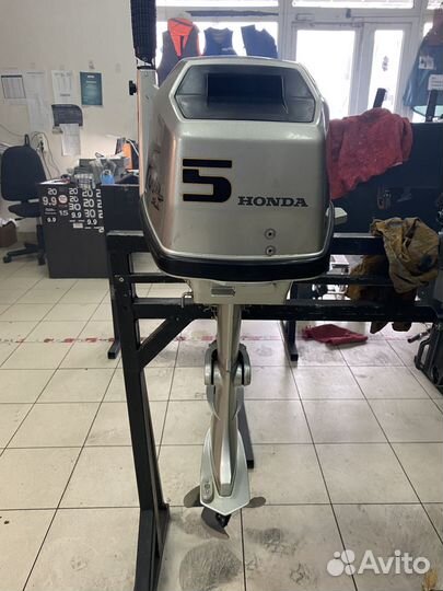 Лодочный мотор Honda BF5DH SHU б/у
