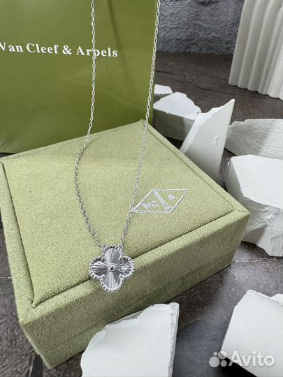 Колье van cleef