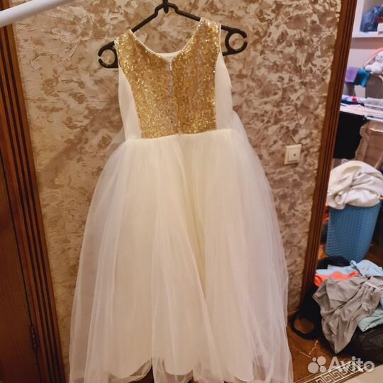 Платье на девочку 134