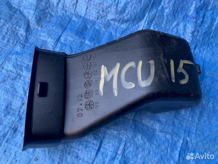 Воздуховод Toyota Harrier MCU15 1mzfe 2000