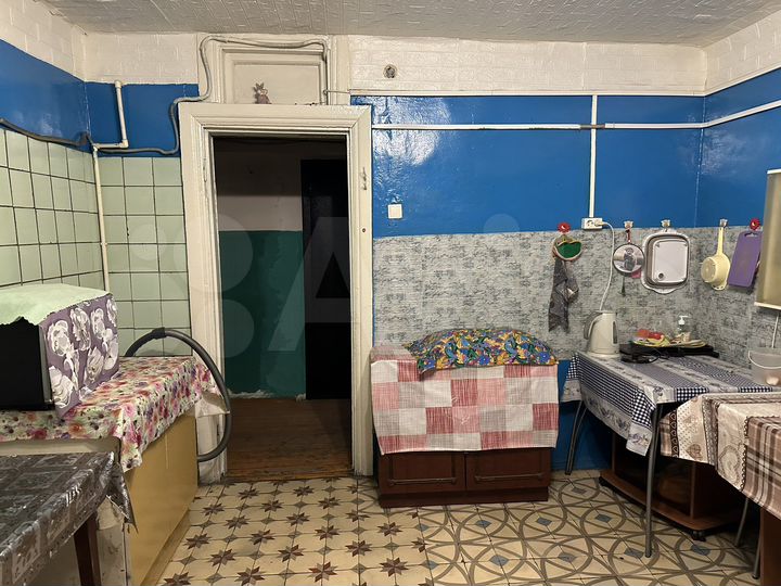 Комната 13 м² в > 9-к., 2/2 эт.