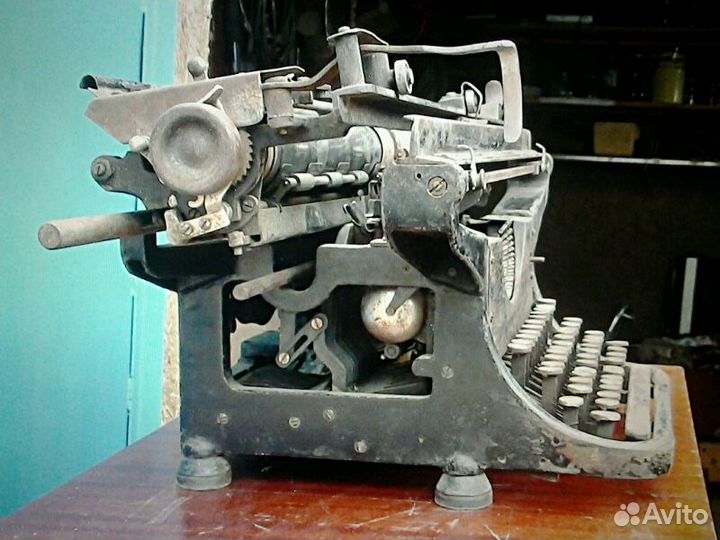 Печатная машинка. Антикварная