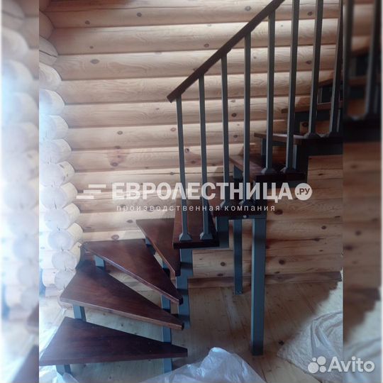Лестница на металлокаркасе