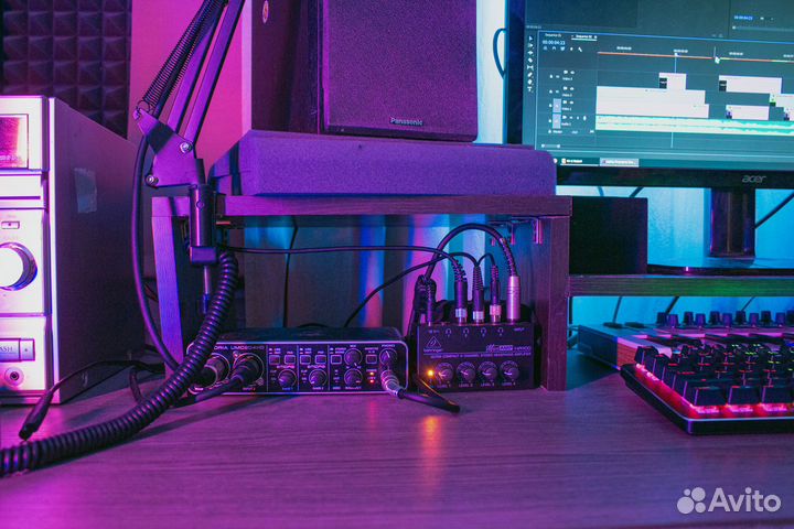 Внешняя звуковая карта behringer UMC204HD