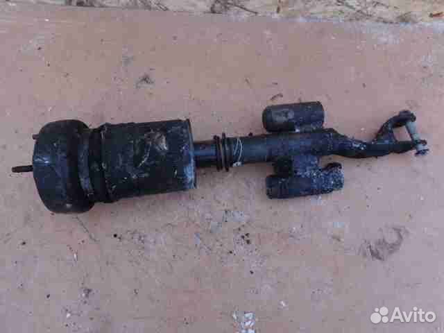 Амортизатор передний L Mercedes C-klasse W205