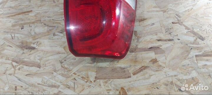 Фонарь задний левый Toyota Land Cruiser 200
