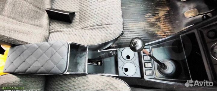 Подлокотник ваз 2107 классика черный