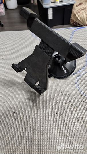 Держатель для планшета в машину