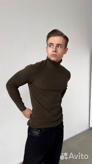 Мужская водолазка с горлом