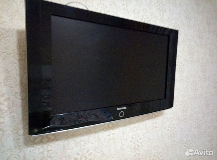 Телевизор Samsung 32 дюйма