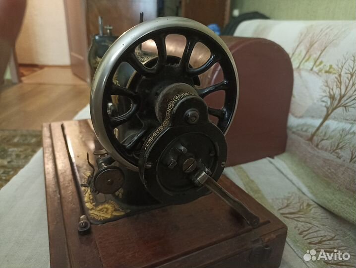 Швейная машинка Зингер ручная