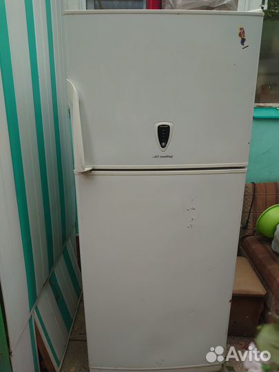 Продам холодильник рабочий бу Daewoo