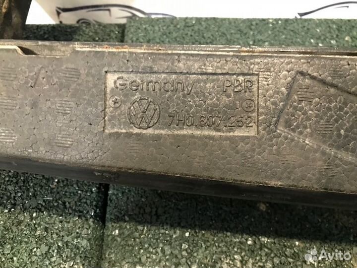 Усилитель бампера Volkswagen T5 задний