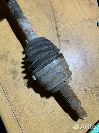 Привод передний правый Mitsubishi Lancer 10 1.8