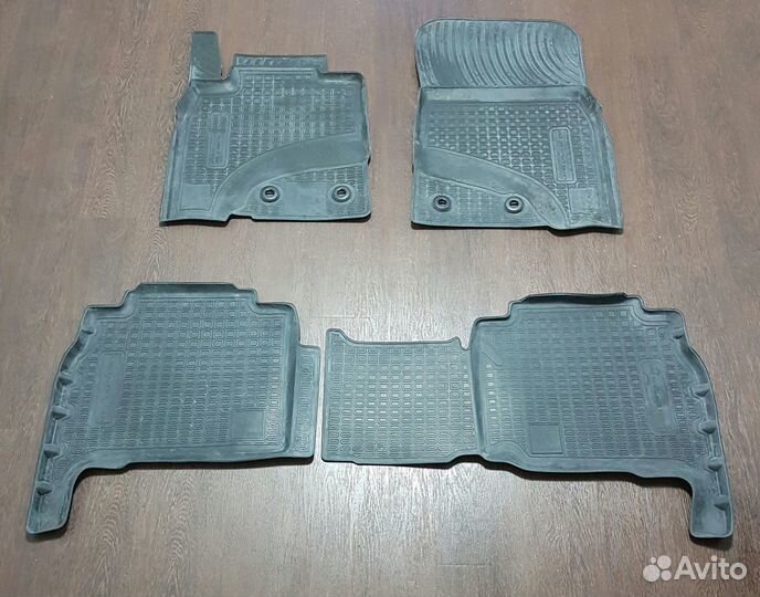 Коврики в салон toyota land cruiser 200 оригинал