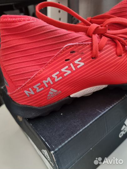 Детские бутсы, сороконожки adidas nemeziz 33