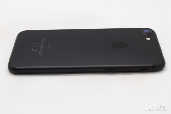 Телефон Apple iPhone 7 32Gb Black