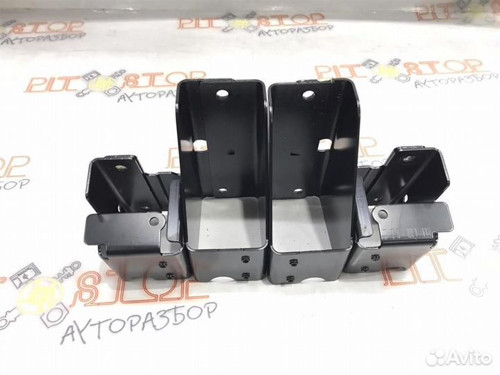 Кронштейн Audi Q5 (8R) 2008-2012