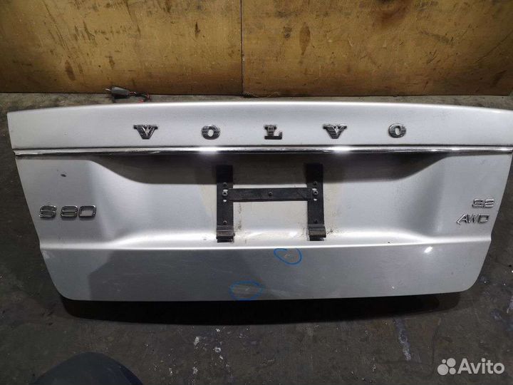 Крышка багажника Volvo S80