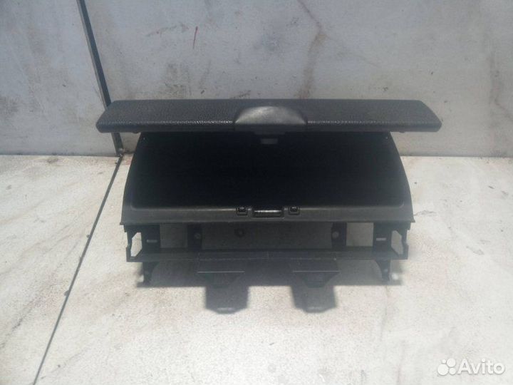 Бардачок Mazda 6 GG L8-DE 2005