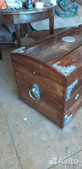 Старинный сундук