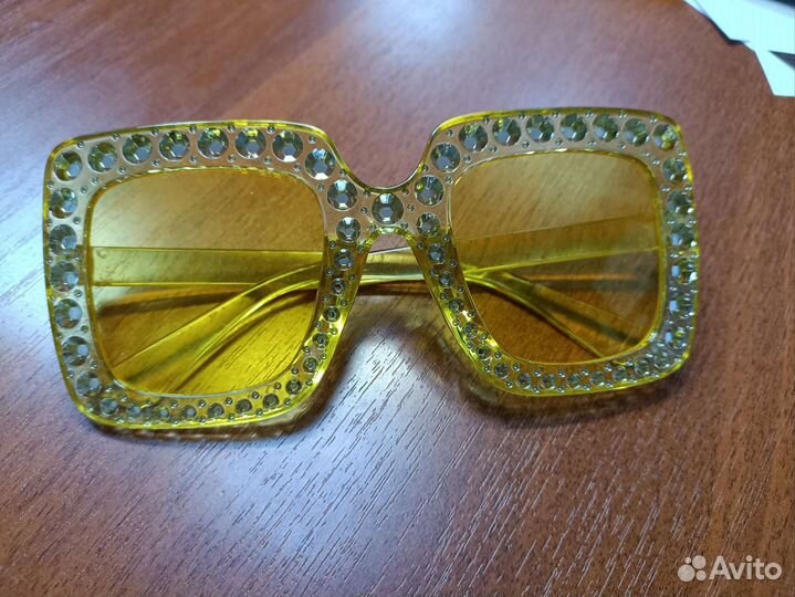 Очки солнечные новые жёлтые