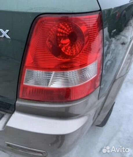 Фонарь правый Kia Sorento 1