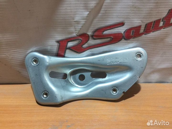 Крепление крыла переднее правое Skoda Octavia A5