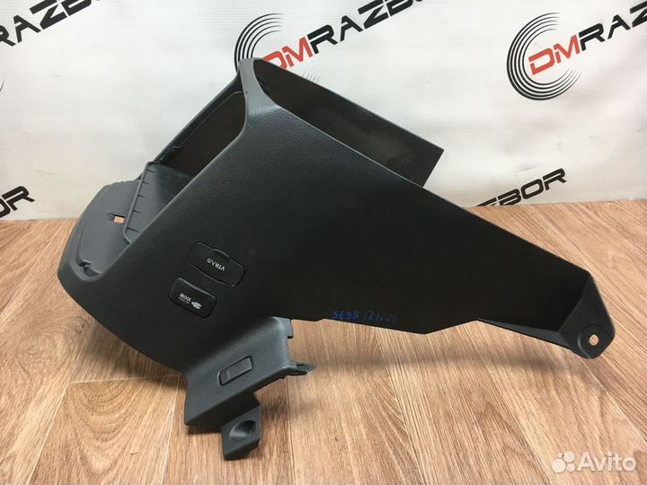 Консоль центральная Toyota Ipsum M20 рестайлинг (2003—2009)