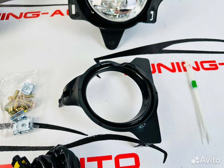 Противотуманные фары Toyota Hilux (AN 10 ) T9573