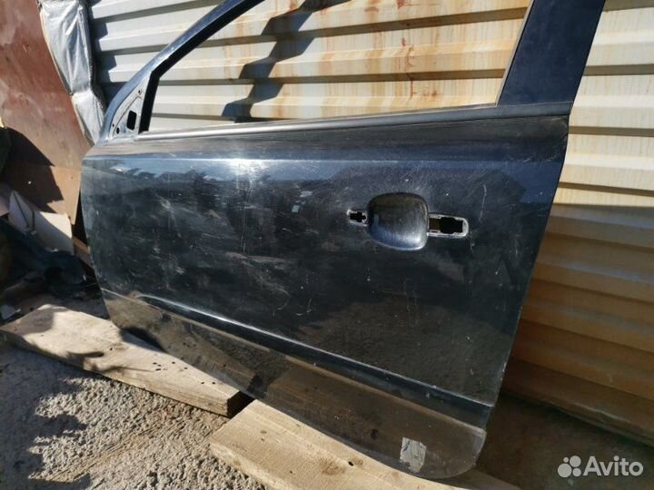 Дверь левая Opel Astra H Z16XER 2010