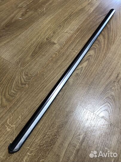 Накладка стекла переднего левого Mercedes W220