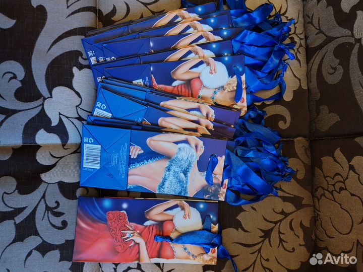 Новогодние пакеты и бумага