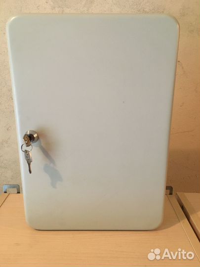 Металлическая ключница, для хранения 105 ключей