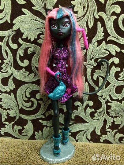Много кукол монст хай