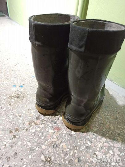Резиновые сапоги зимние
