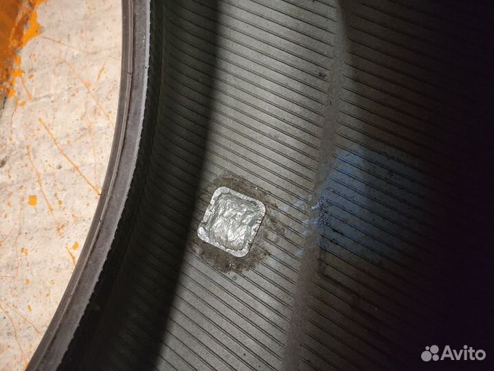 Bridgestone Dueler H/P 275/40 R20 и 315/35 R20 110Y