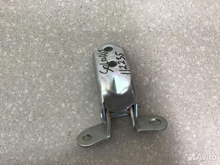 Петля двери передней правой верхняя Hyundai Solari