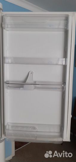 Холодильник indesit