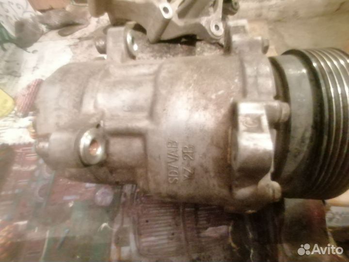 Компрессор кондиционера автомобильный бу