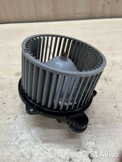 Моторчик печки LADA granta