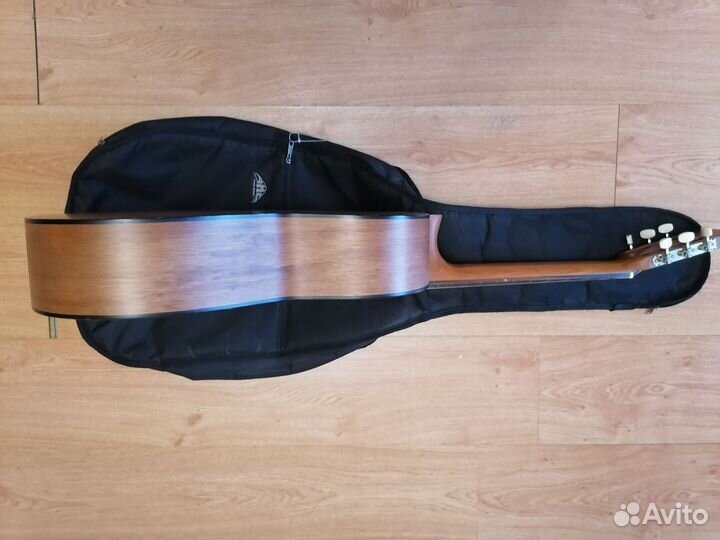 Классическая гитара yamaha c40m