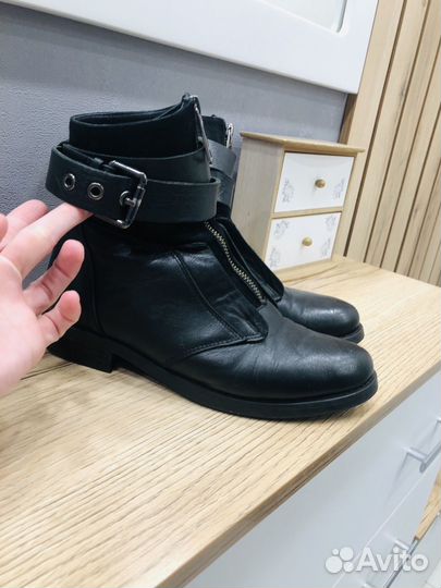 Ботинки женские